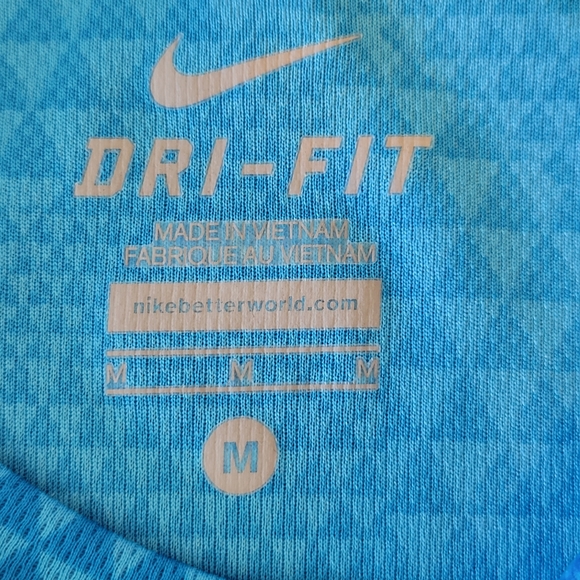Nike Dri-Fit Running Shirt - Picture 3 of 5